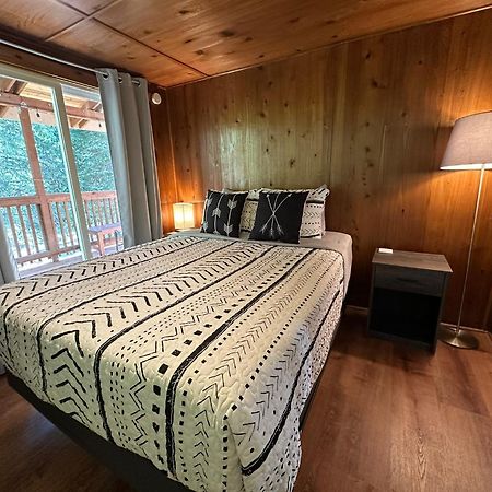 The Cabin In 팩우드 외부 사진
