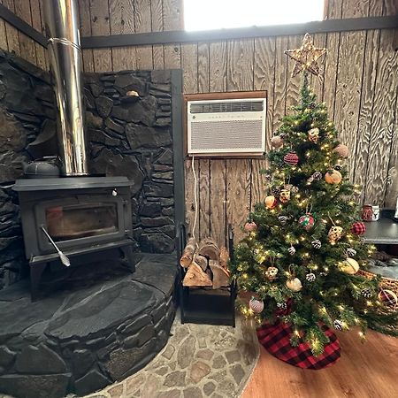 The Cabin In 팩우드 외부 사진