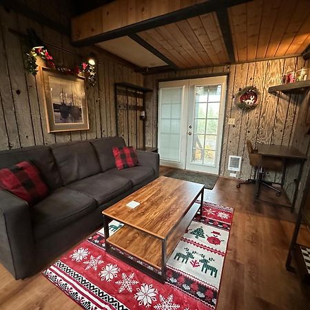The Cabin In 팩우드 외부 사진