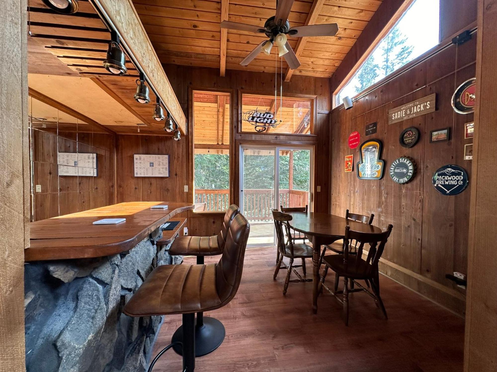 The Cabin In 팩우드 외부 사진
